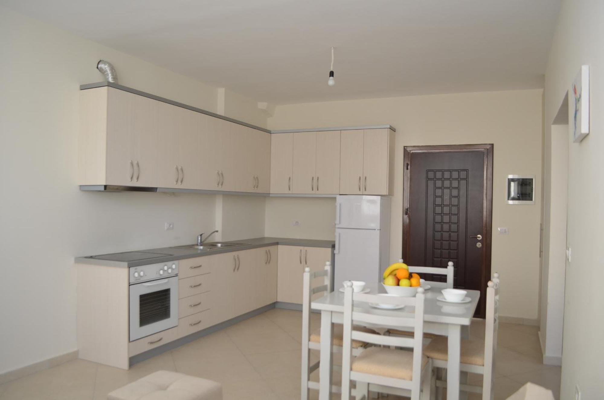 Eri Apartments Sarandë Buitenkant foto