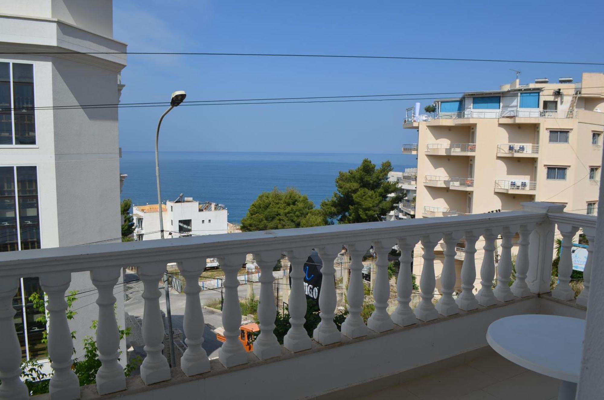 Eri Apartments Sarandë Buitenkant foto